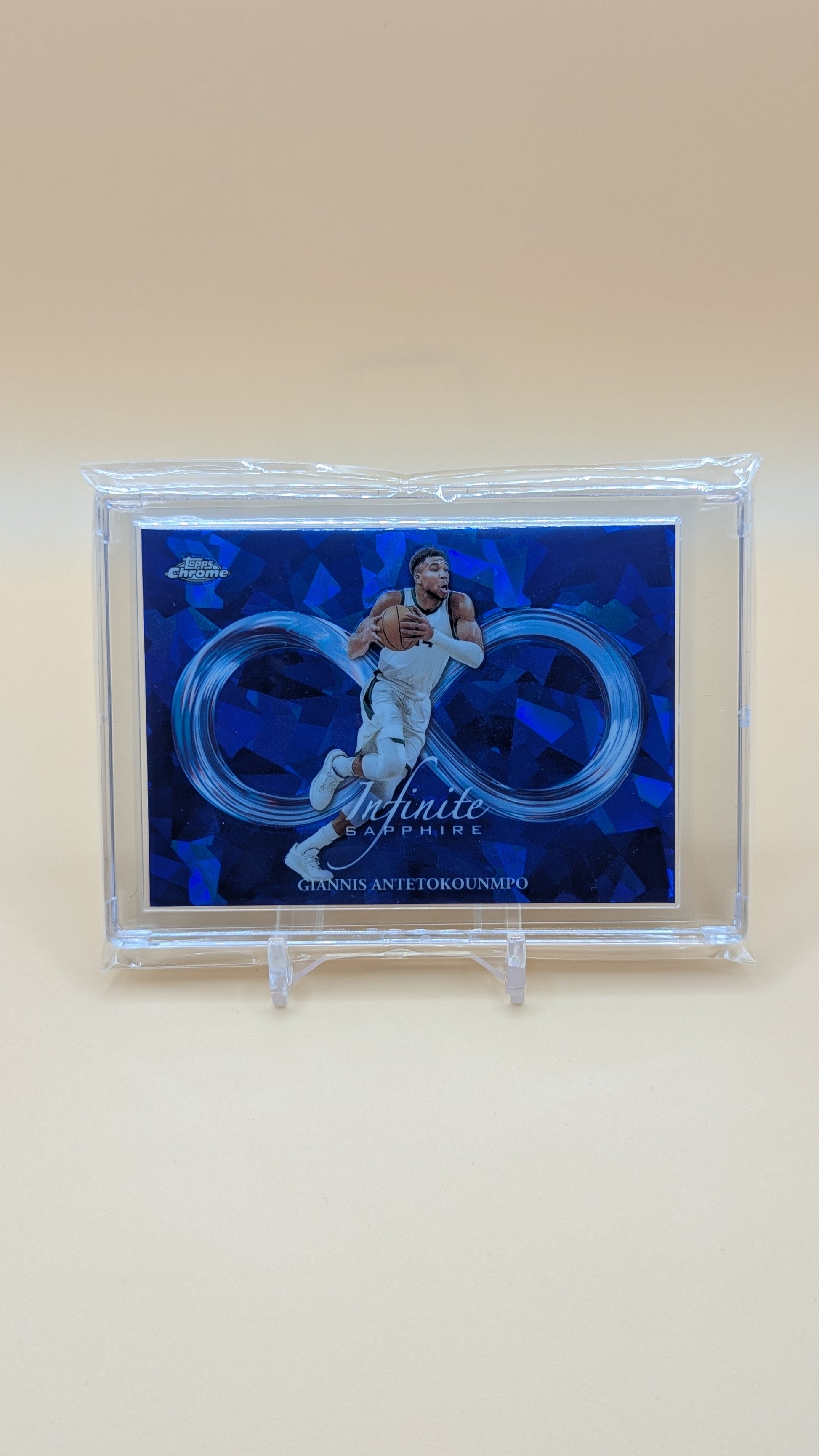 Giannis Antekatumbo Topps Infinity Sapphire- SSP